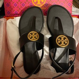 Brand new with box, TORY BURCH Benton 2 Flat thong Sandal Calf Leather